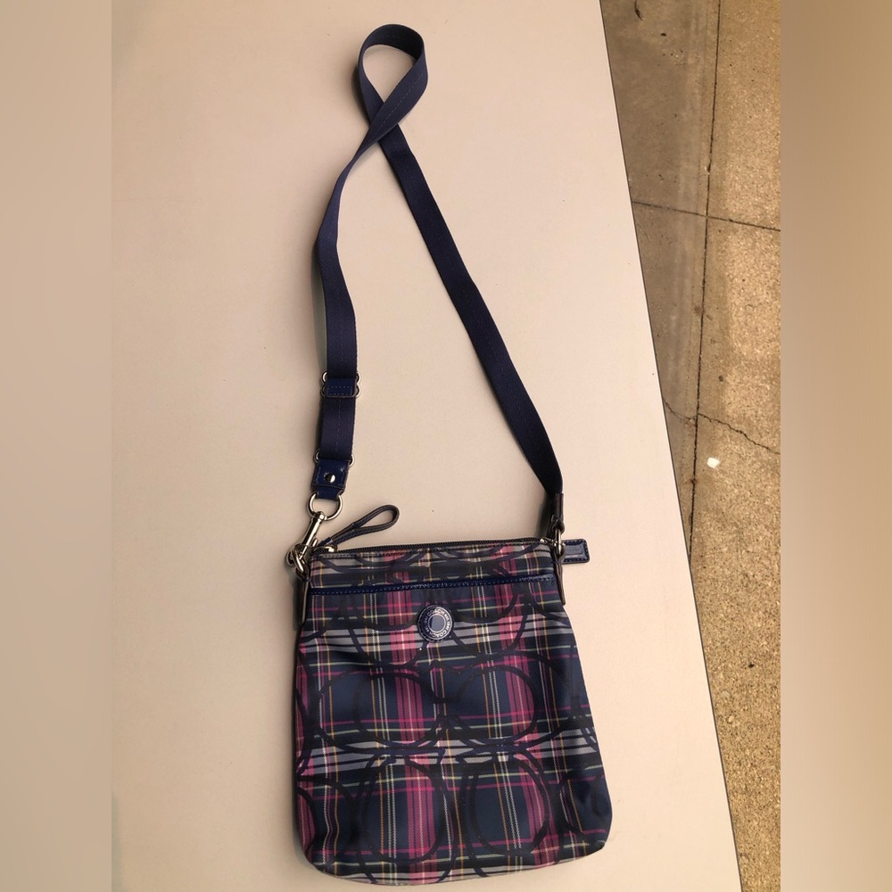 Coach Signature Poppy Navy and Pink Plaid Crossbody Purse with mini hangtag - Picture 3 of 12